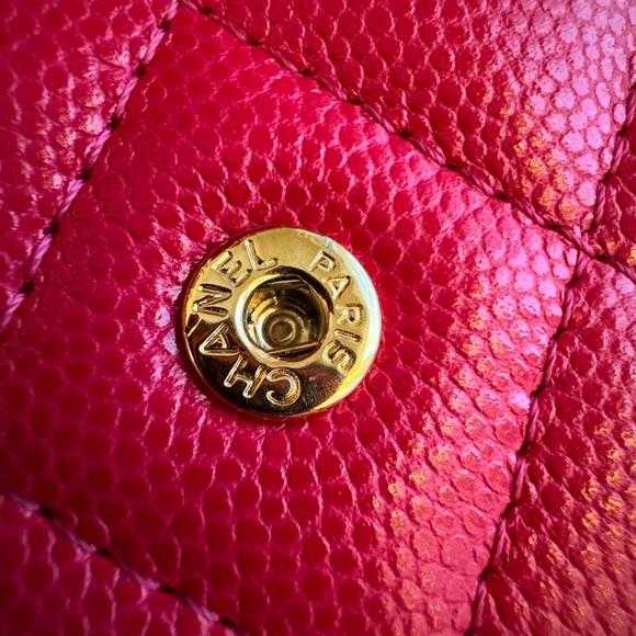Rare Chanel card holder XL Reissue Raspberry color - Picture 10 of 15
